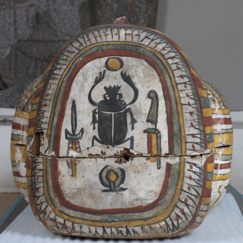 inner section of Pakepu's coffin, a water pourer from Thebes, showing a scarab beetle